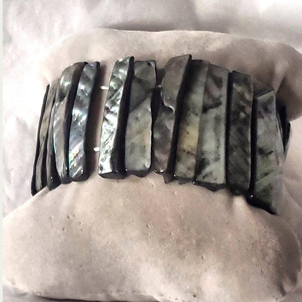 Vintage Abalone Shell Blue Green Wide Stretch Bracelet Mother of Pearl